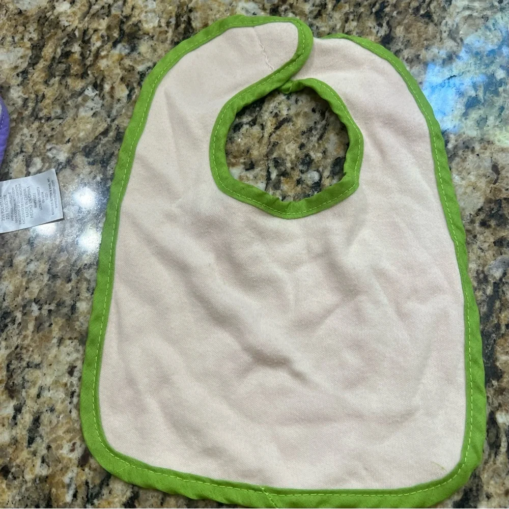 🦄$1 add on item🦄 LITTLE BEGINNINGS | beige/green bib